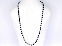 Witgouden collier met diamanten en saffier - afbeelding 2 van  8