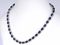 Witgouden collier met diamanten en saffier - afbeelding 3 van  8