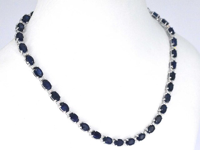 Witgouden collier met diamanten en saffier - afbeelding 4 van  8