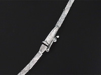 Witgouden collier met diamanten en smaragden - afbeelding 5 van  9