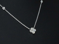 Witgouden collier met diamanten hanger klaver vier - afbeelding 1 van  8