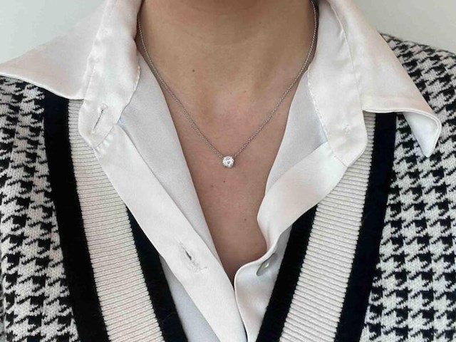 Witgouden collier met een natuurlijke diamant van 1.00 carat - afbeelding 3 van  8