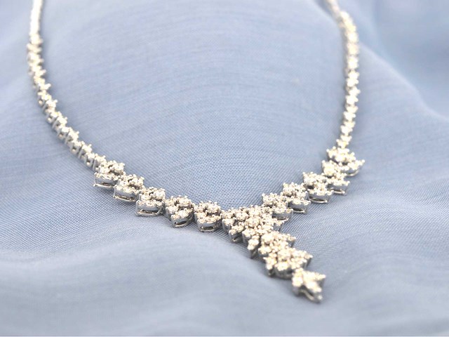 Witgouden collier met natuurlijke diamanten 4.00 carat - afbeelding 2 van  9