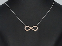 Witgouden collier met rosegouden infinity hanger diamant - afbeelding 2 van  8