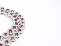 Witgouden collier volledig met natuurlijke witte diamanten en robijnen 15.00 carat - afbeelding 9 van  11
