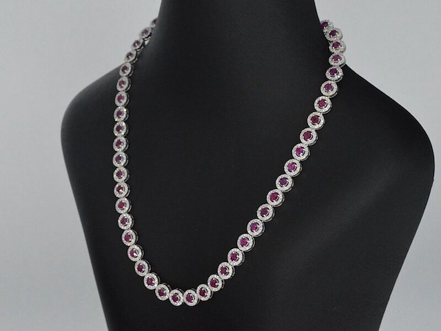 Witgouden collier volledig met witte diamanten en robijnen 15.00 carat - afbeelding 5 van  11