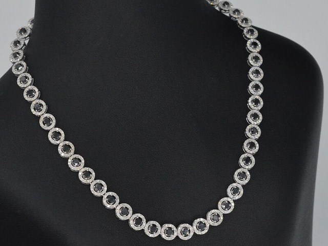 Witgouden collier volledig met witte en zwarte diamanten 14.00 carat - afbeelding 4 van  9