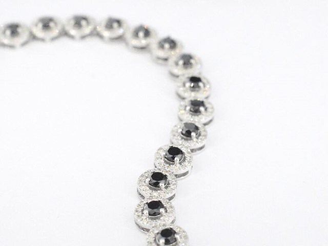 Witgouden collier volledig met witte en zwarte diamanten 14.00 carat - afbeelding 6 van  9