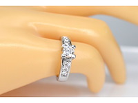 Witgouden demi-alliance met briljant en diamanten - afbeelding 2 van  7