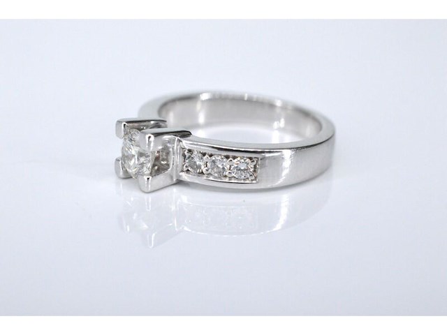 Witgouden demi-alliance met briljant en diamanten - afbeelding 4 van  7