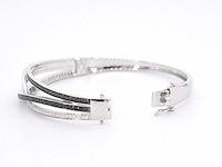 Witgouden design armband met witte en zwarte briljanten diamanten - afbeelding 6 van  6