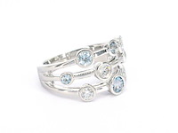 Witgouden design ring met aquamarijn en diamant - afbeelding 7 van  10