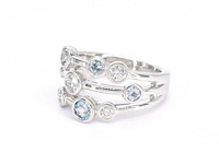 Witgouden design ring met aquamarijn en diamant - afbeelding 9 van  10