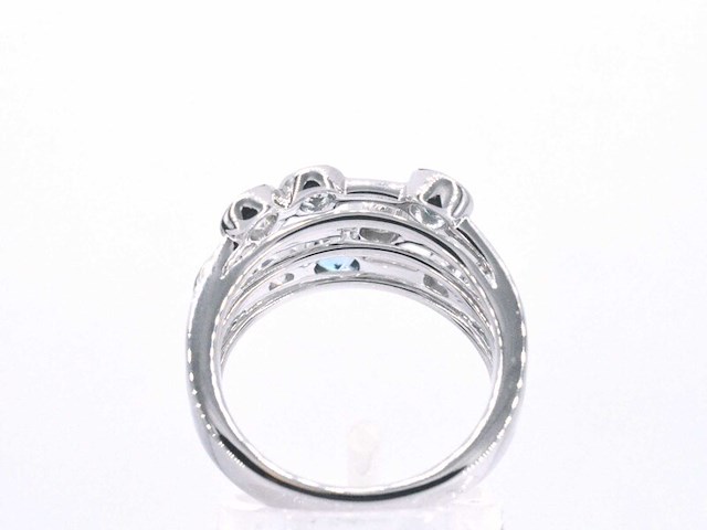 Witgouden design ring met aquamarijn en diamant - afbeelding 5 van  9
