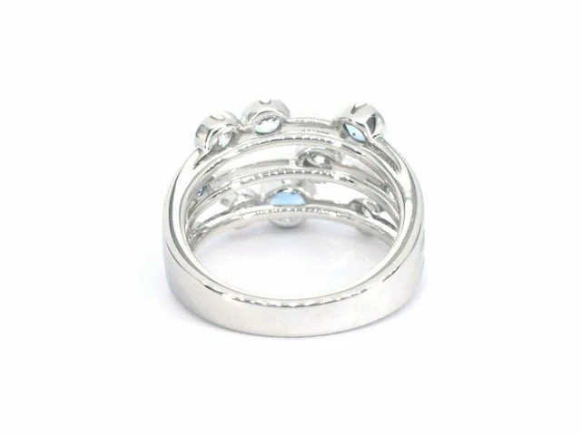 Witgouden design ring met aquamarijn en diamant - afbeelding 7 van  9