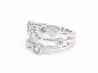 Witgouden design ring met aquamarijn en diamant - afbeelding 8 van  9