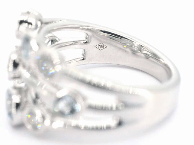 Witgouden design ring met aquamarijn en diamant - afbeelding 9 van  9