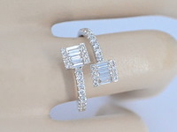 Witgouden design ring met briljant en baguette - afbeelding 4 van  11