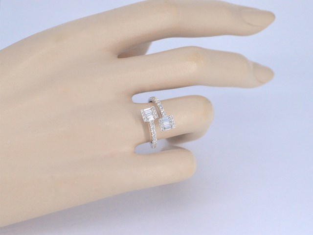 Witgouden design ring met briljant en baguette - afbeelding 5 van  11
