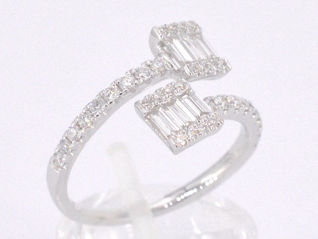 Witgouden design ring met briljant en baguette - afbeelding 7 van  11