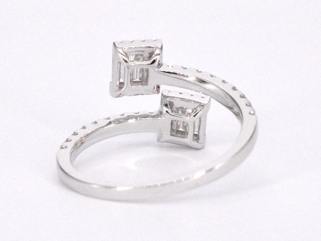 Witgouden design ring met briljant en baguette - afbeelding 9 van  11