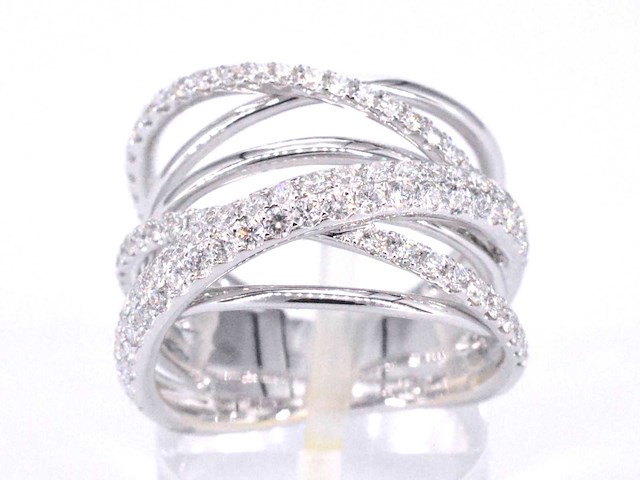 Witgouden design ring met diamanten - afbeelding 1 van  10