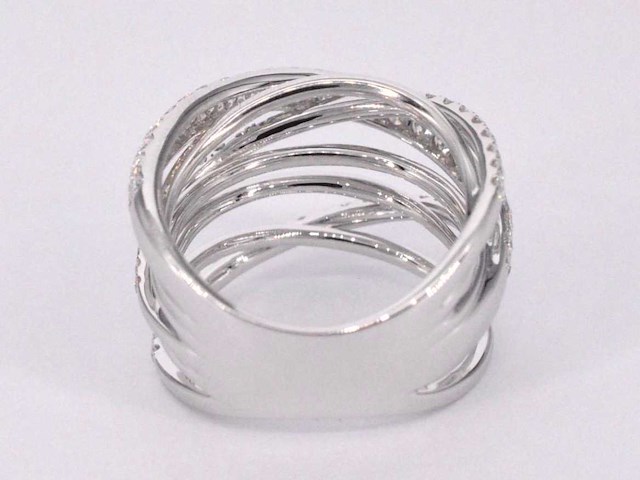 Witgouden design ring met diamanten - afbeelding 9 van  10