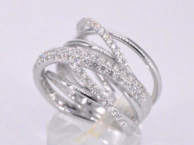 Witgouden design ring met diamanten - afbeelding 5 van  10