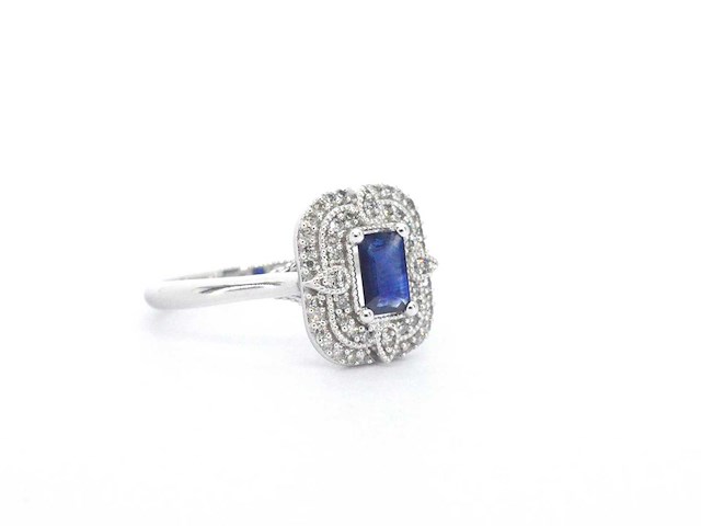 Witgouden design ring met een saffier en diamanten - afbeelding 7 van  10