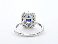 Witgouden design ring met een saffier en diamanten - afbeelding 9 van  10