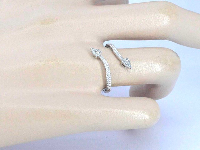 Witgouden design ring met natuurlijke diamanten - afbeelding 4 van  10
