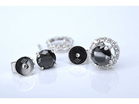 Witgouden diamanten entourage oorbellen met zwarte diamanten - afbeelding 1 van  10