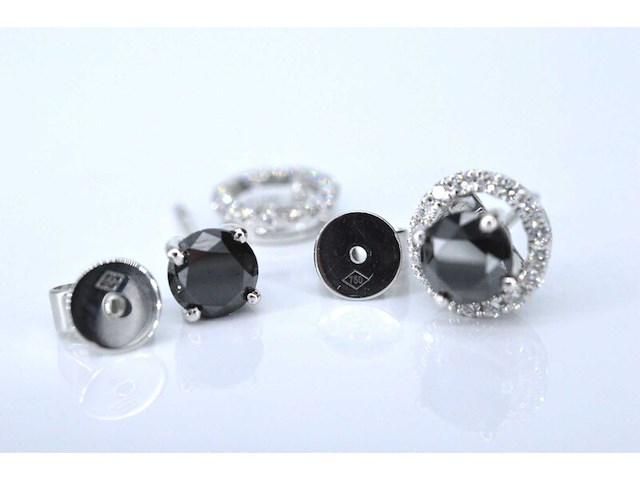 Witgouden diamanten entourage oorbellen met zwarte diamanten - afbeelding 11 van  11
