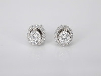 Witgouden diamanten entourage oorbellen van 1.50 carat - afbeelding 3 van  7