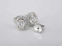 Witgouden diamanten entourage oorbellen van 1.50 carat - afbeelding 5 van  7