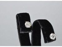 Witgouden diamanten oorbellen 1.50 carat - afbeelding 4 van  5