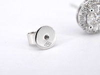 Witgouden diamanten oorbellen met een rand van briljanten - afbeelding 7 van  9