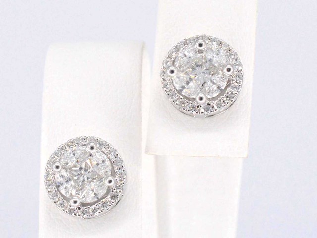 Witgouden diamanten oorbellen met rand van briljanten - afbeelding 1 van  8