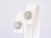 Witgouden diamanten oorbellen met rand van briljanten - afbeelding 4 van  8