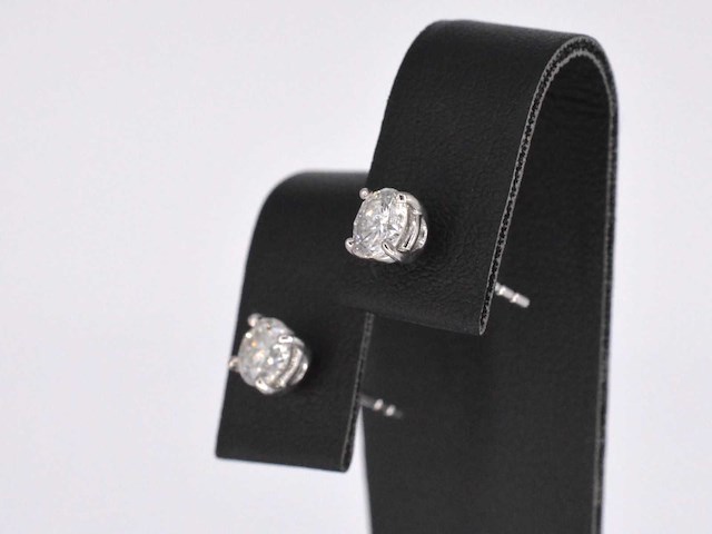 Witgouden diamanten oorbellen van 0.50 carat - afbeelding 2 van  4