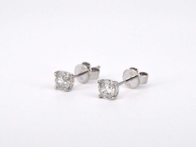 Witgouden diamanten oorbellen van 0.50 carat - afbeelding 4 van  4