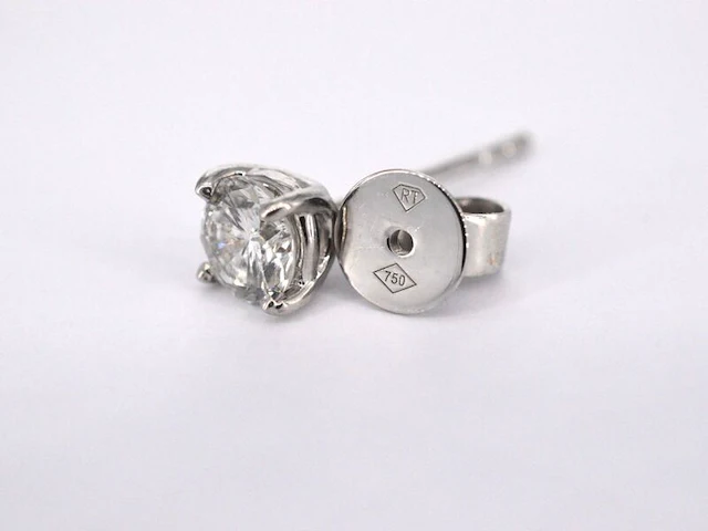 Witgouden diamanten oorbellen van 0.50 carat - afbeelding 7 van  9