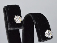 Witgouden diamanten oorbellen van 0.80 carat - afbeelding 1 van  7