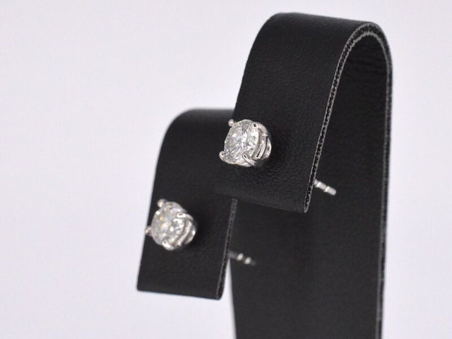 Witgouden diamanten oorbellen van 1.00 carat - afbeelding 3 van  9