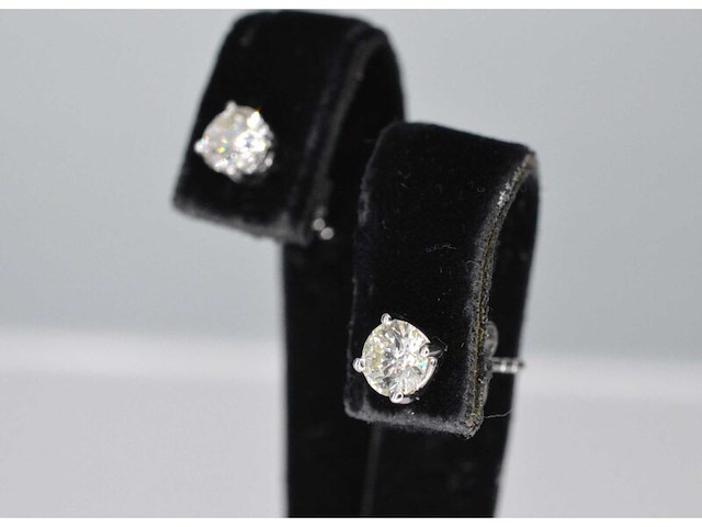 Witgouden diamanten oorbellen van 1.00 carat - afbeelding 4 van  6