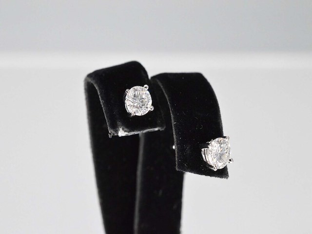 Witgouden diamanten oorbellen van 1.00 carat - afbeelding 4 van  4