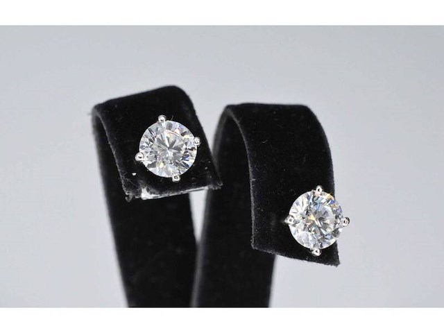 Witgouden diamanten oorbellen van 1.00 carat - afbeelding 3 van  8