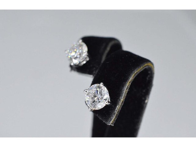Witgouden diamanten oorbellen van 1.00 carat - afbeelding 6 van  8