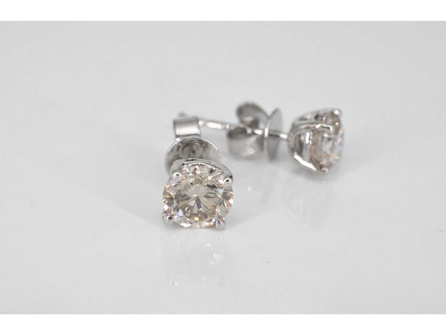 Witgouden diamanten oorbellen van 1.20 carat - afbeelding 6 van  6