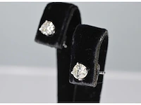 Witgouden diamanten oorbellen van 1.50 carat - afbeelding 4 van  7